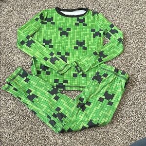 Minecraft Pixel Pattern Green Kids Pajama Set